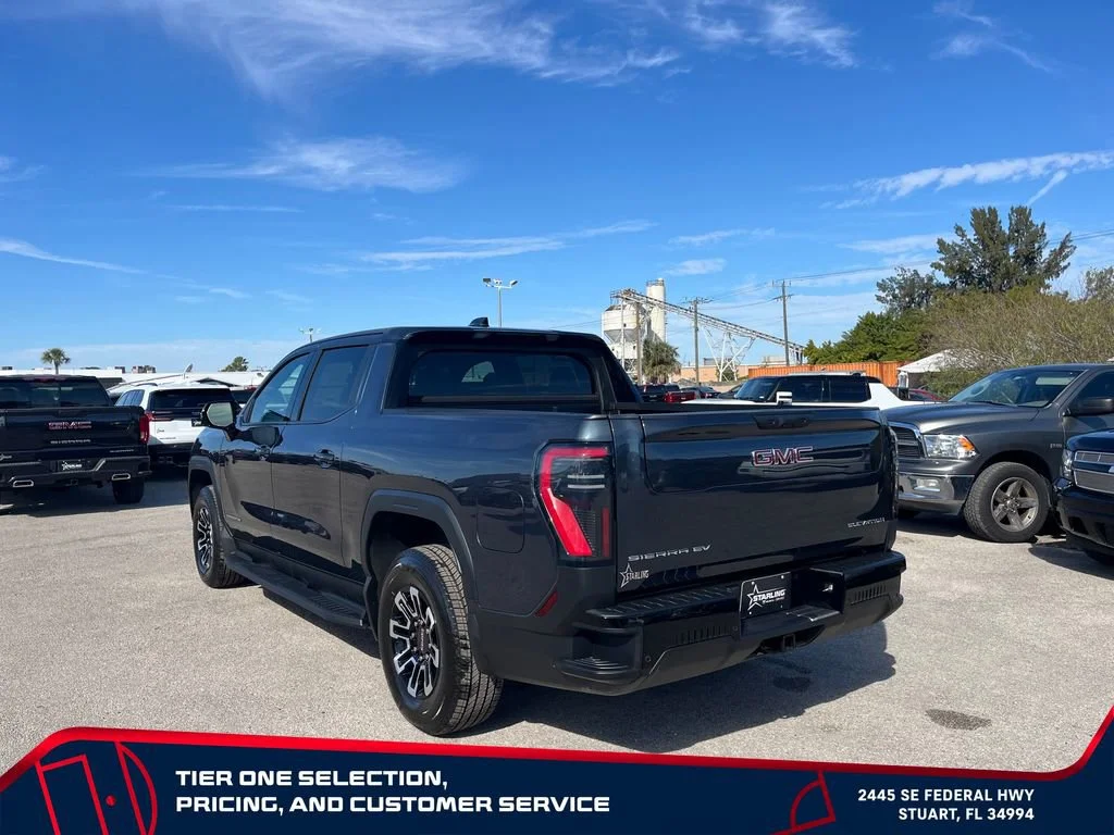 New 2026 Deep Ocean Metallic GMC Elevation Extended Range image 5