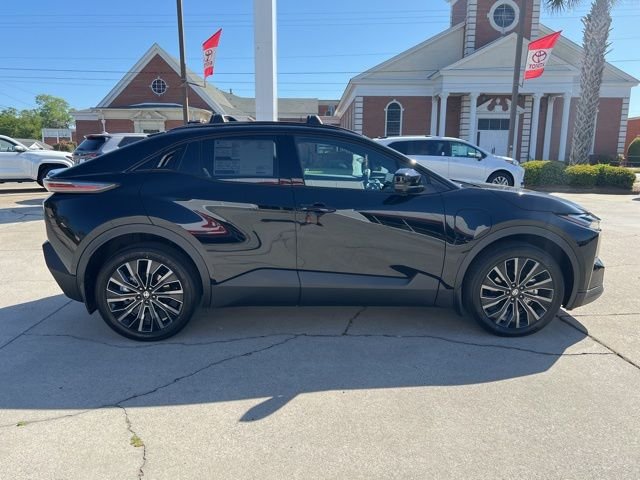 2026 Toyota C-HR XSE - Photo 7