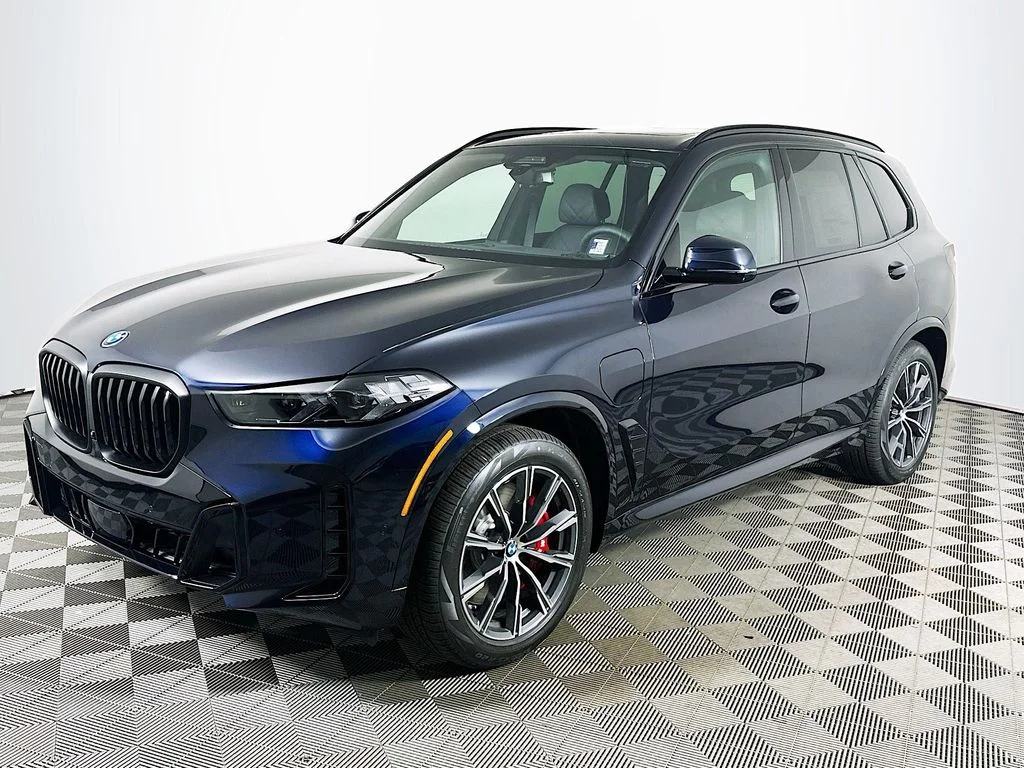 2026 BMW X5 xDrive50e's photo