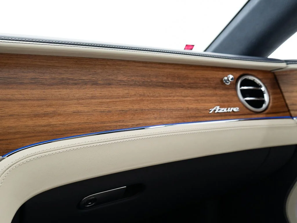 New 2026 Glacier White Bentley Azure image 33