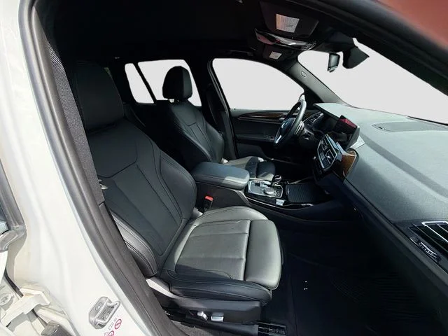 Used 2022 White BMW xDrive30i image 27
