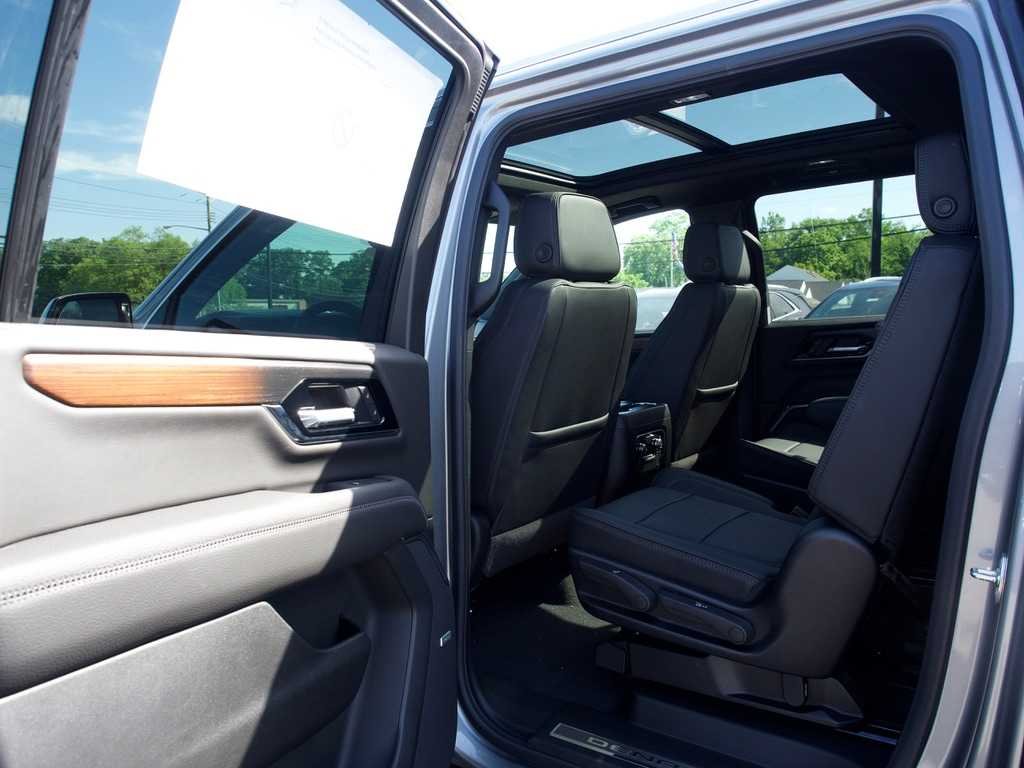 2026 GMC Yukon XL Denali - Photo 13