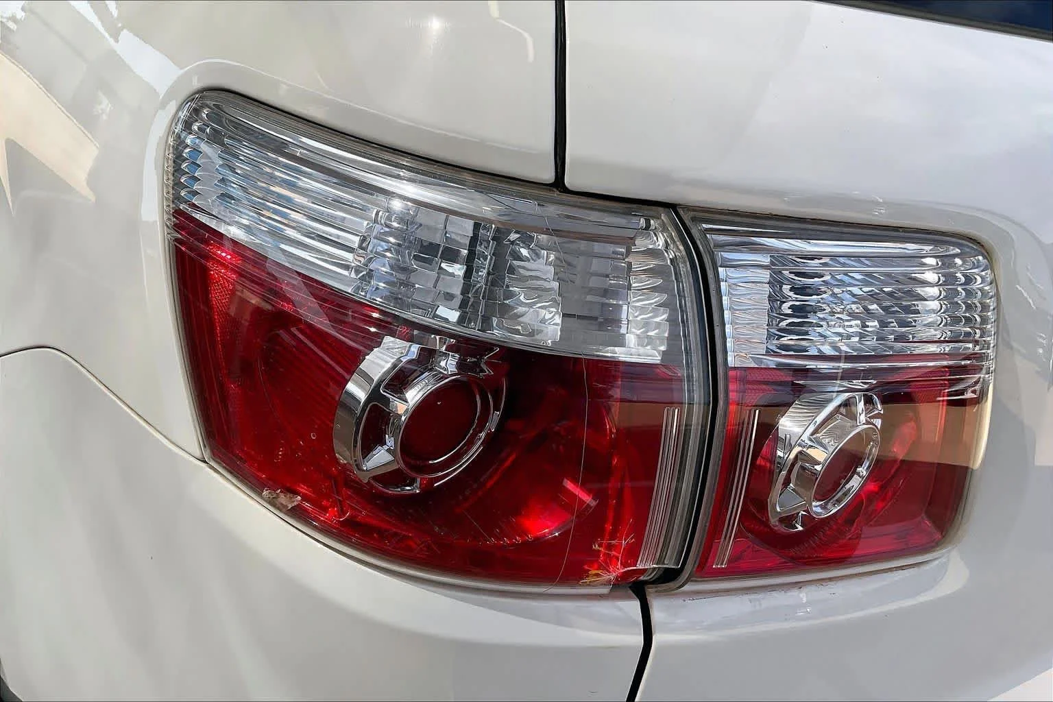 Used 2011 Summit White GMC SLT1 image 26