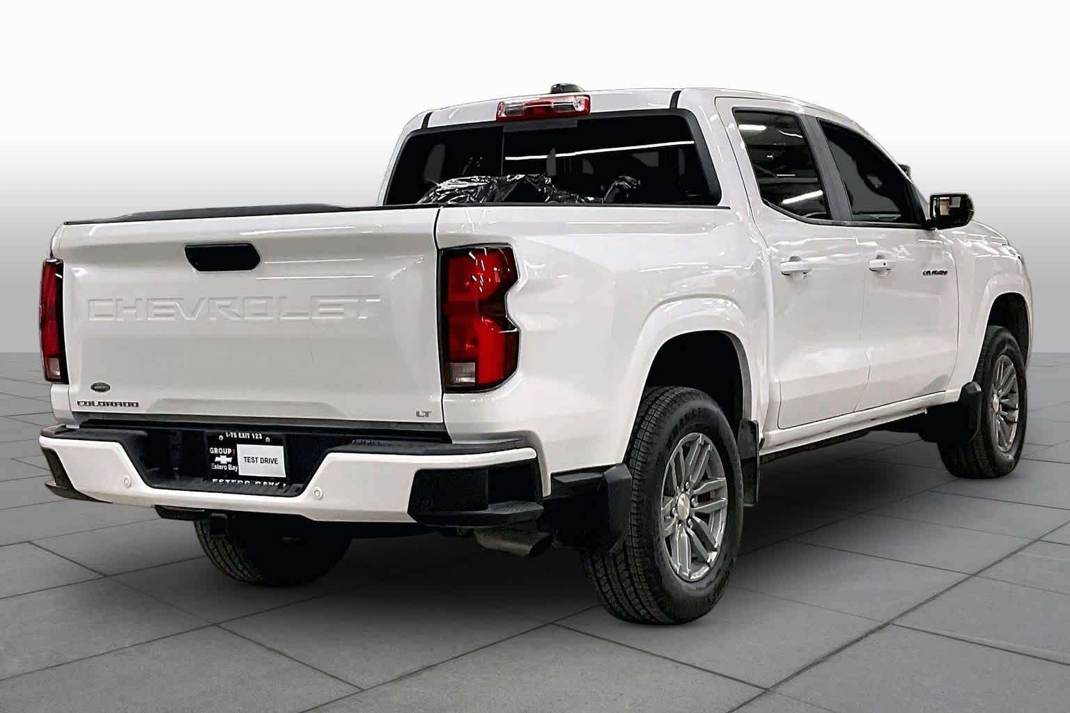 2024 Chevrolet Colorado LT - Photo 13