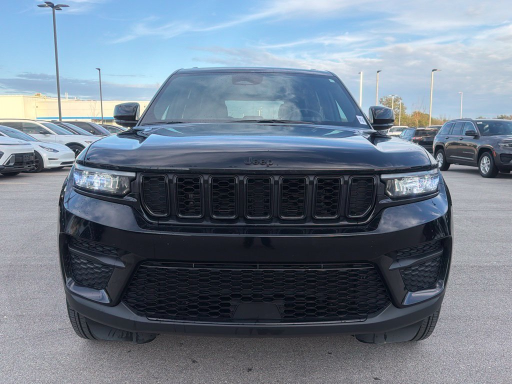 Used 2024 Jeep Grand Cherokee Altitude with VIN 1C4RJHAG7RC251303 for sale in Kansas City