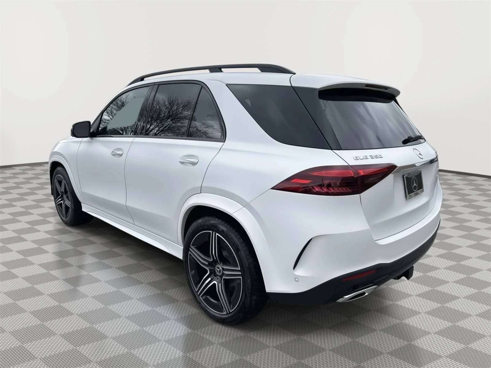 New 2026 MANUFAKTUR Moonlight White Magno Mercedes-Benz GLE 350 image 5