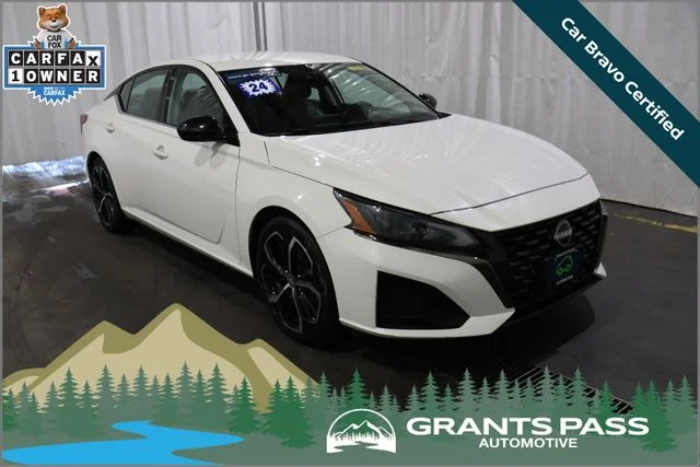 Certified Used 2024 White Nissan 2.5 SR image 1