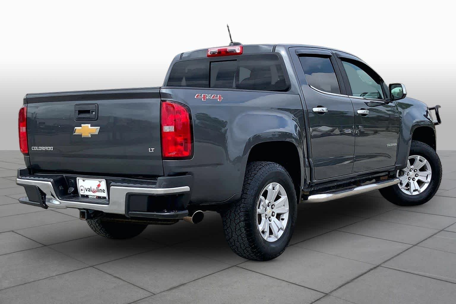 Used 2016 Cyber Gray Metallic Chevrolet 4WD LT image 13