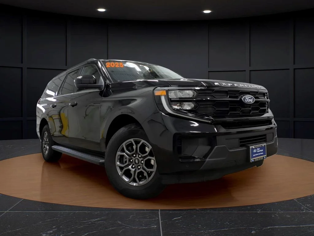 2025 Ford Expedition Active MAX 4x4's photo