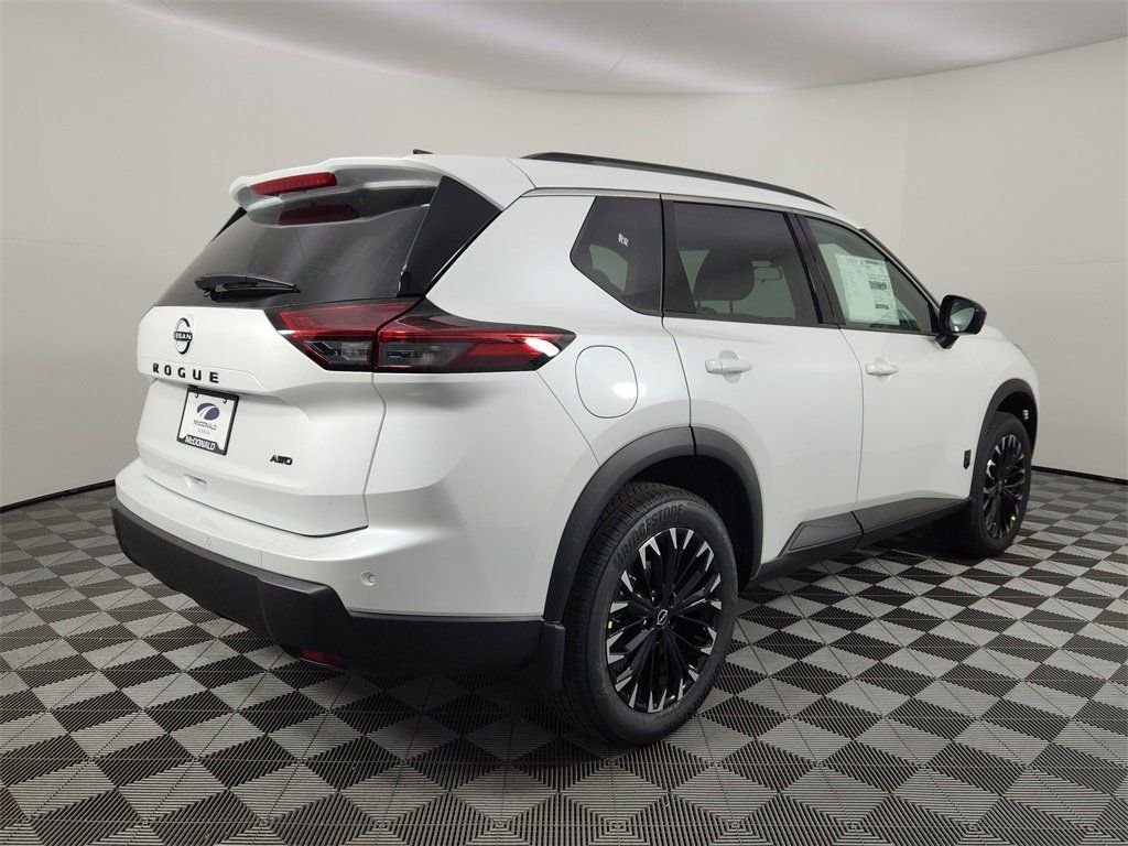 New 2026 Everest White Pearl TriCoat Nissan Dark Armor™ image 6