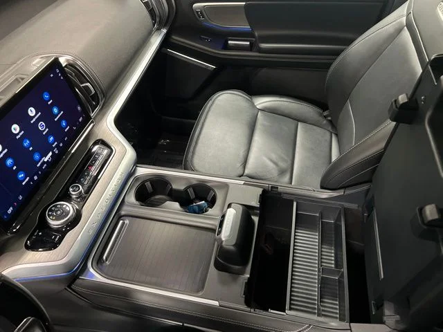 Used 2025 Black Ford Platinum image 37