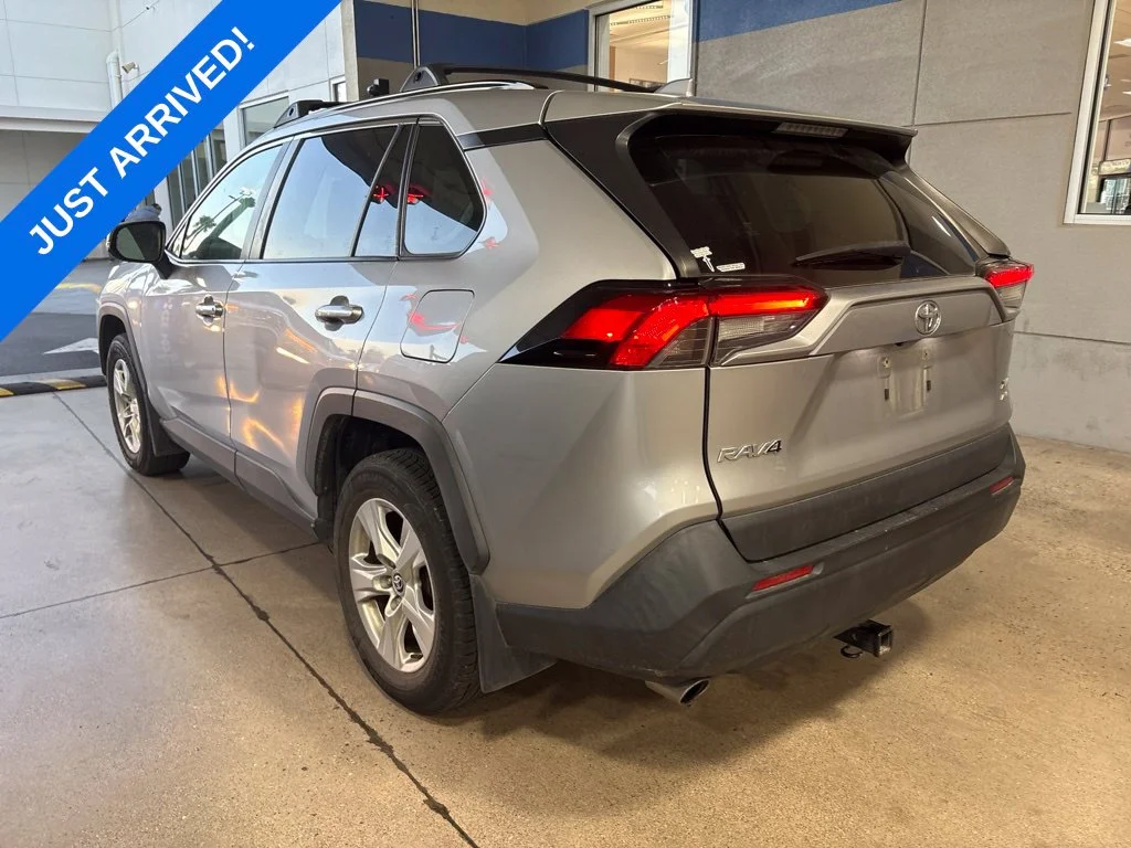 Used 2020 Silver Sky Metallic Toyota XLE image 4