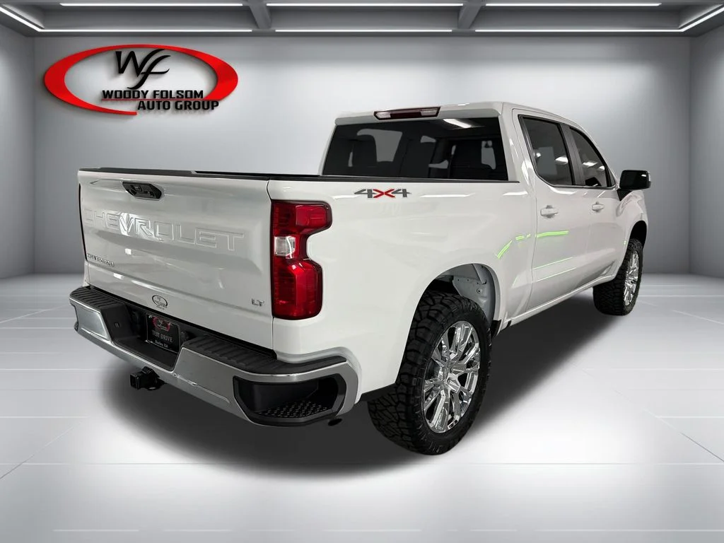 Used 2025 White Chevrolet LT image 6