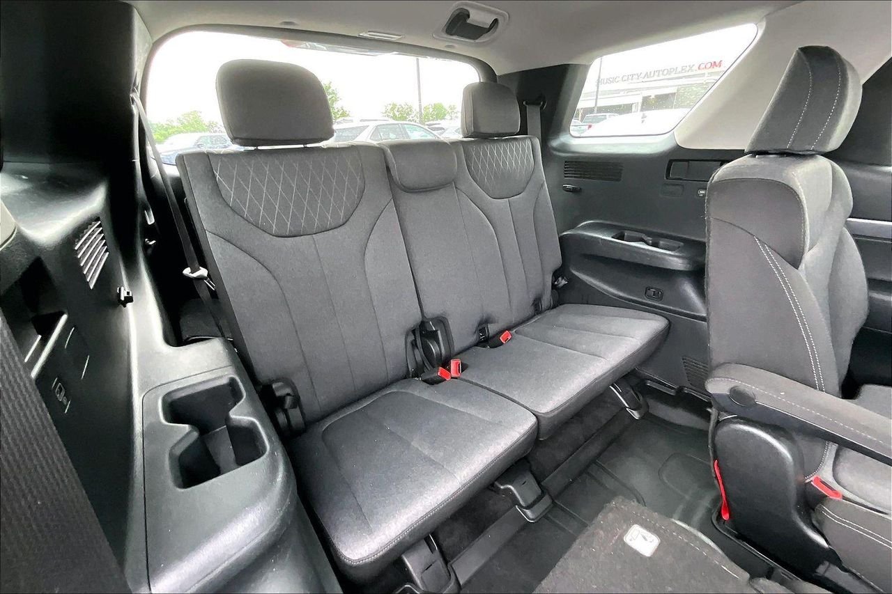 Used 2021 Sierra Burgundy Hyundai SEL image 28