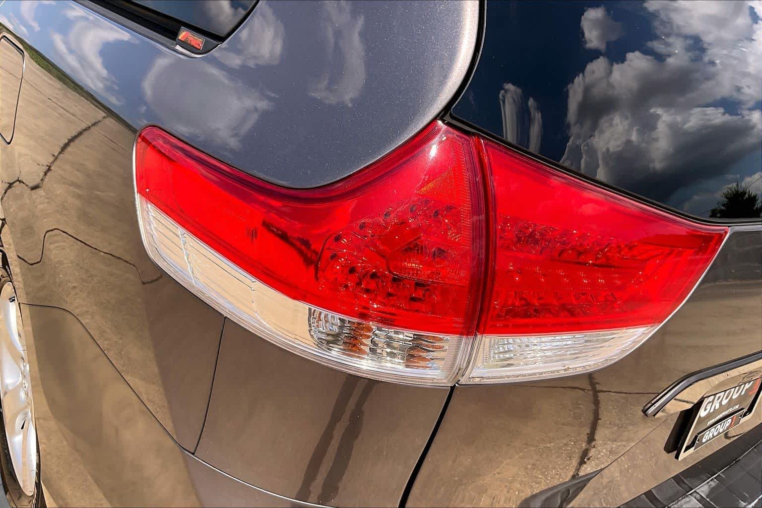 Used 2013 Predawn Gray Mica Toyota LE image 29