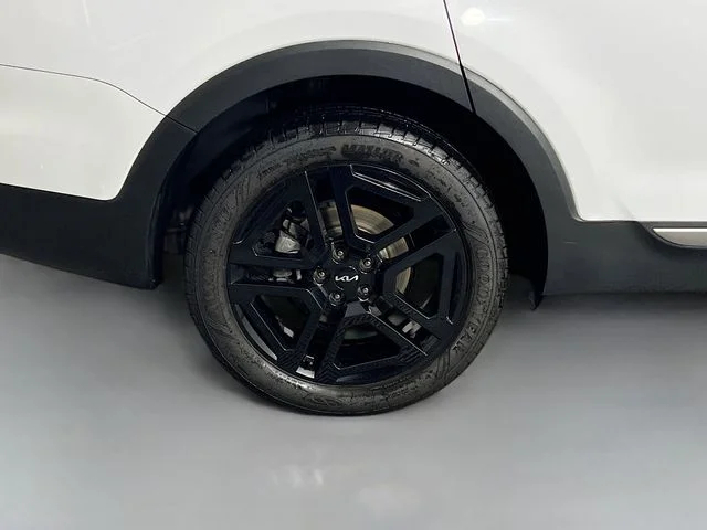 Used 2023 White Kia EX X-Line image 40