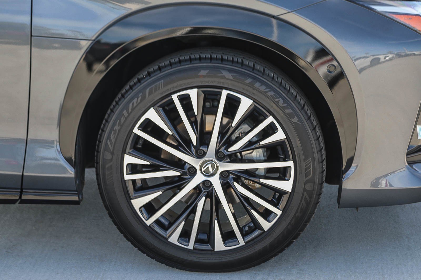 Used 2023 Gray Lexus 450e Premium image 9