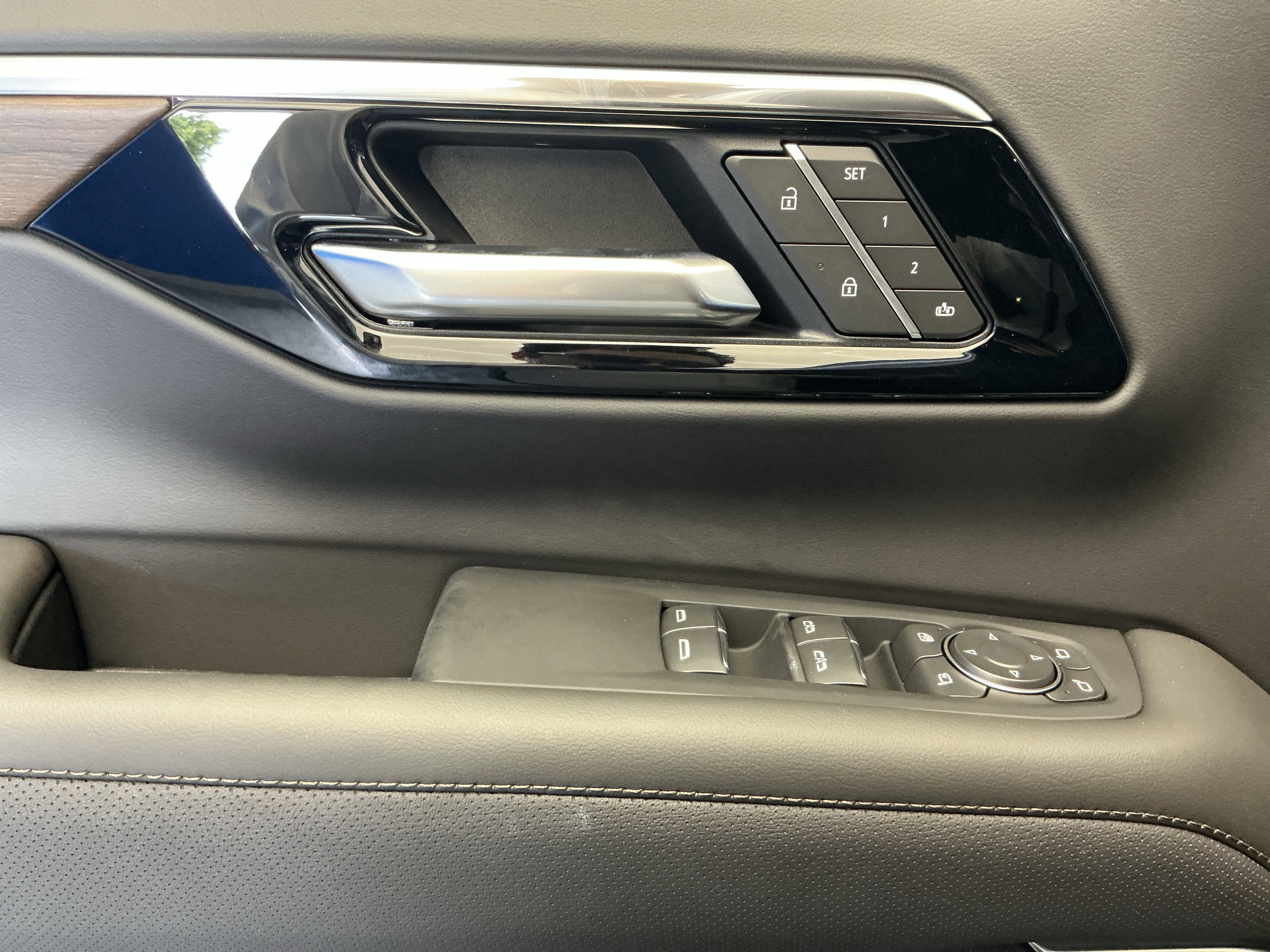 2026 Chevrolet Suburban High Country - Photo 10