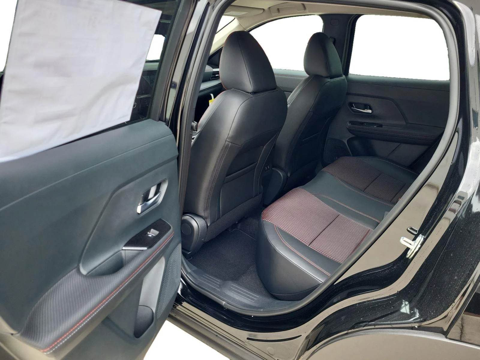 2025 Nissan Kicks SR - Photo 19