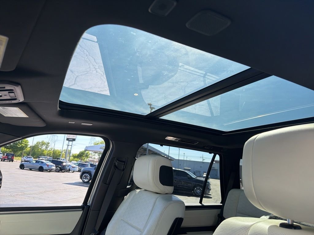 Used 2023 Silver Toyota Capstone image 9
