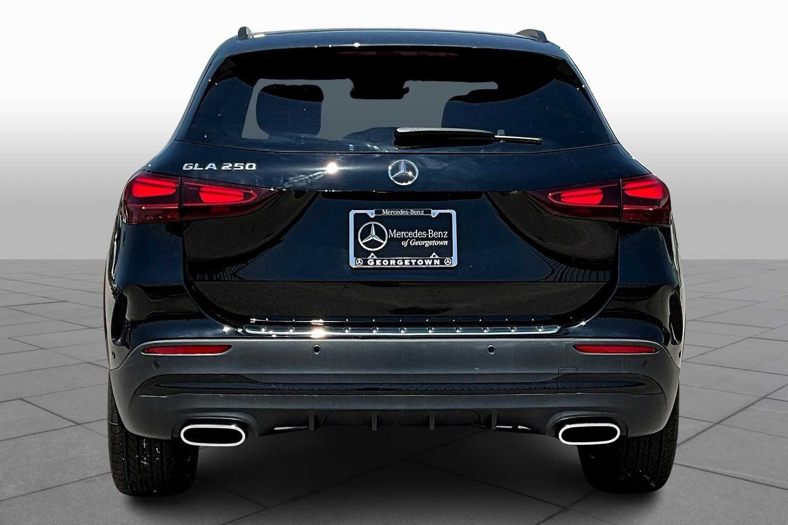 Used 2025 Night Black Mercedes-Benz GLA 250 image 5
