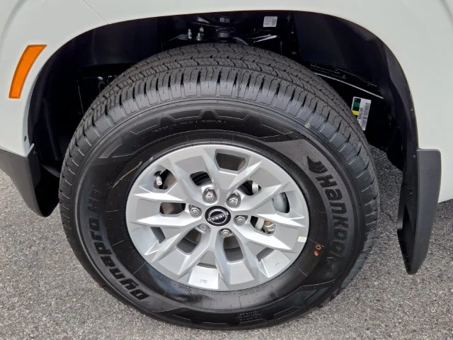 New 2027 Glacier White Nissan Crew Cab S image 8