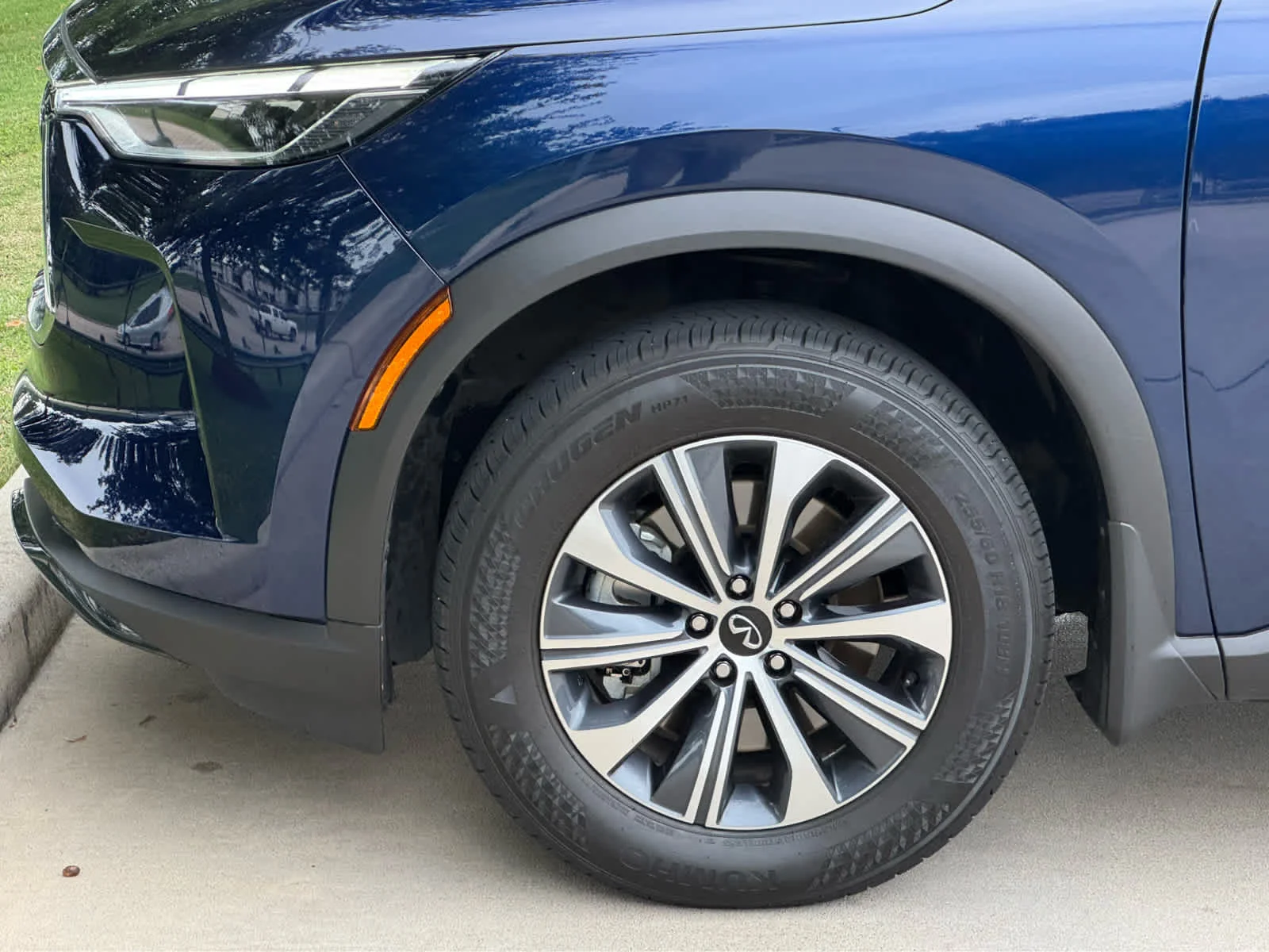 Certified Used 2025 Grand Blue INFINITI PURE image 10