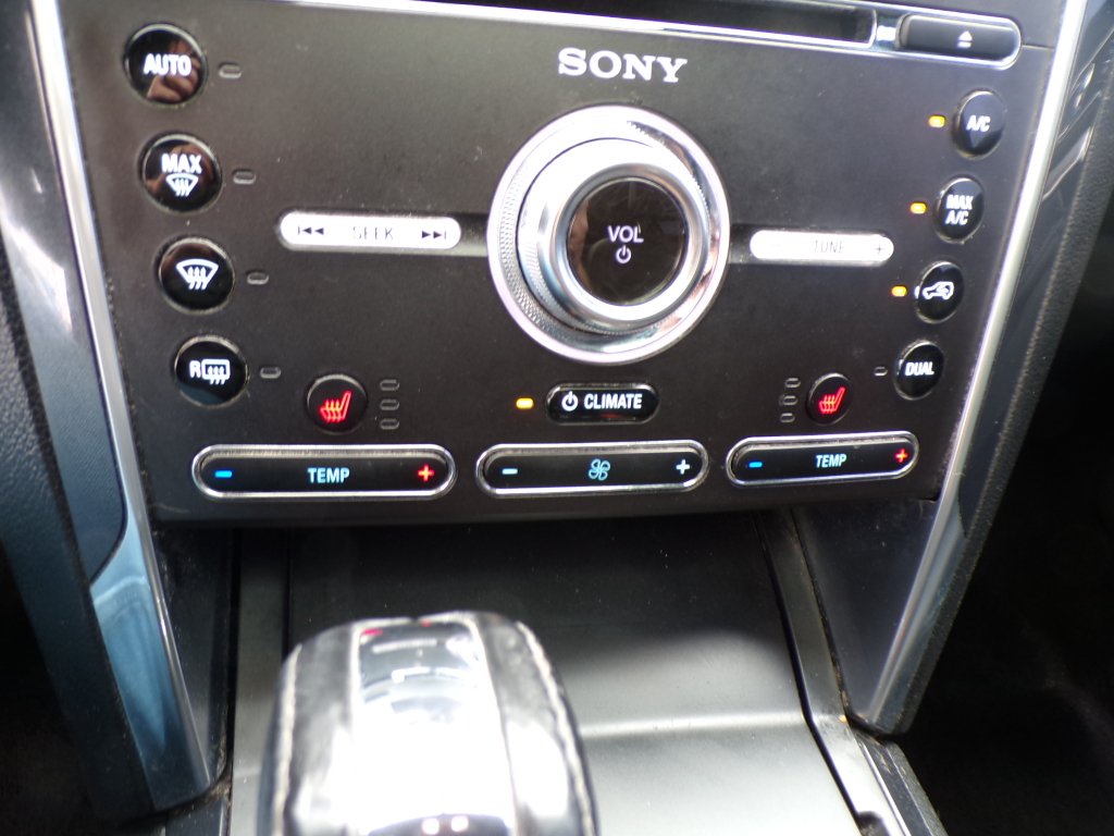 Used 2018 Magnetic Metallic Ford Sport image 28