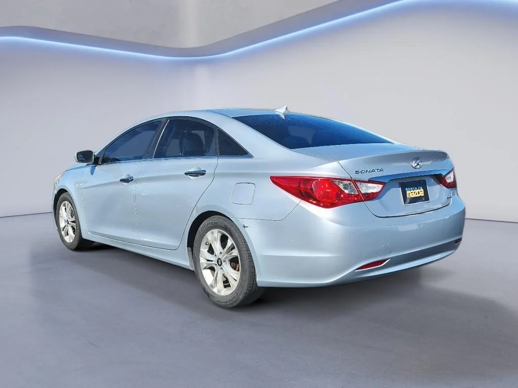 Used 2013 Radiant Silver Metallic Hyundai Limited PZEV image 8