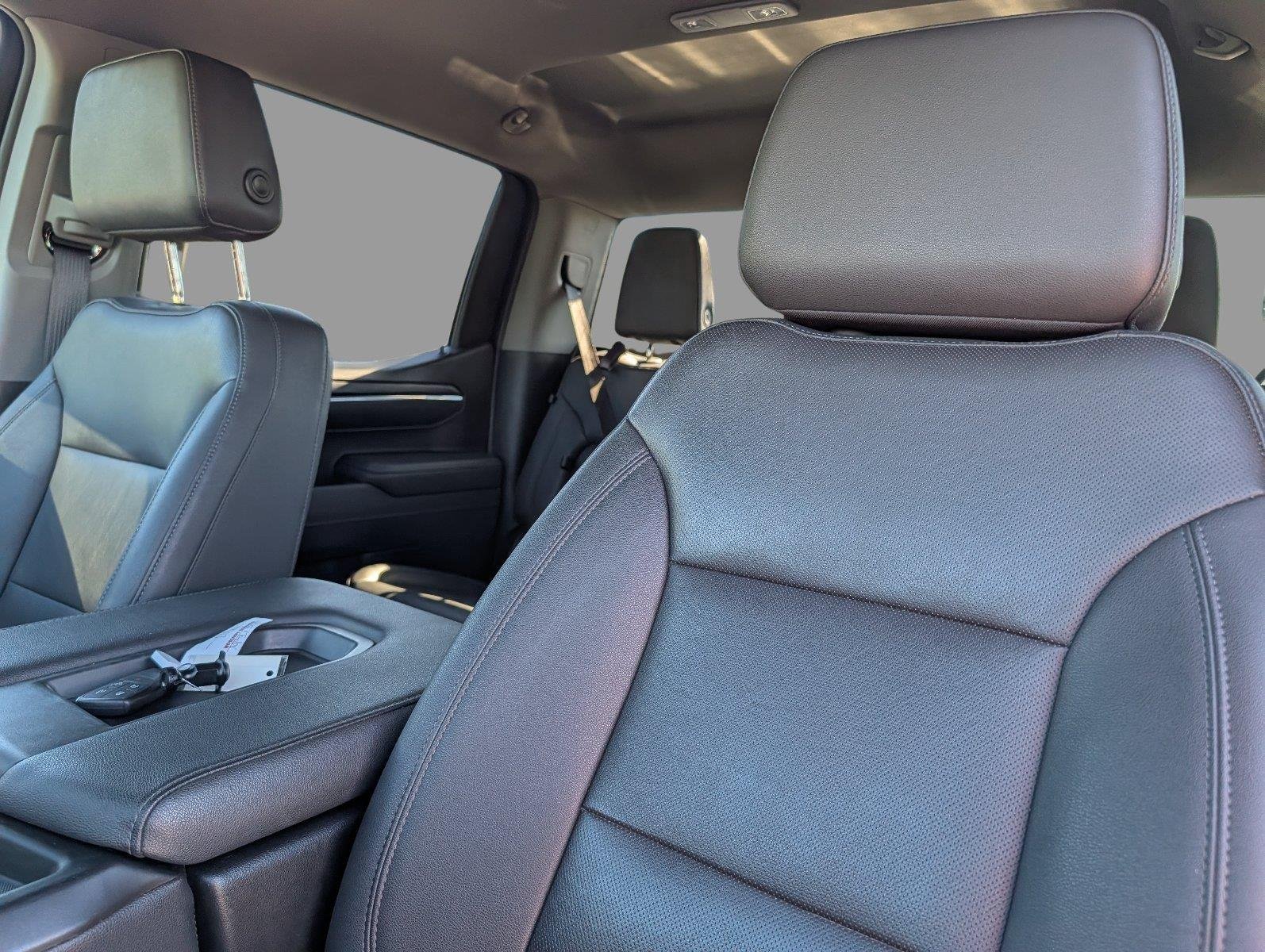 Used 2025 Titanium Rush Metallic GMC SLT image 13