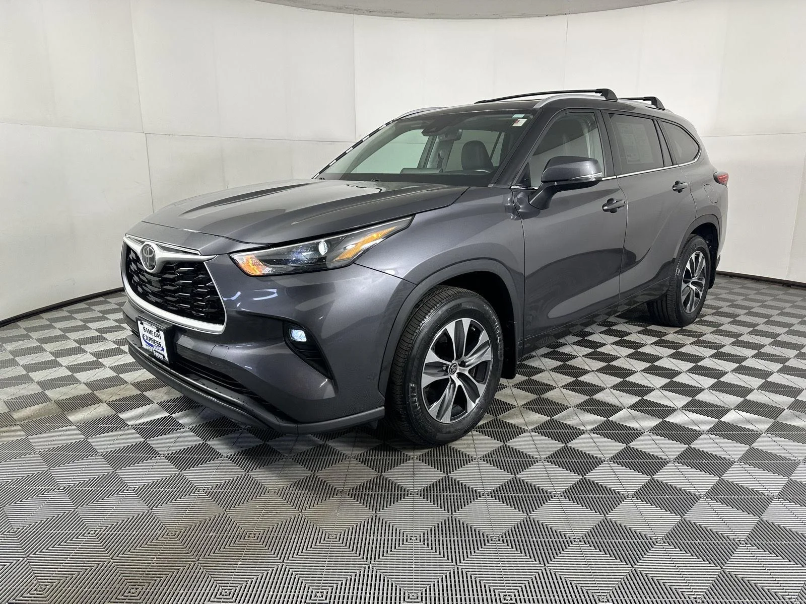 Used 2023 Magnetic Gray Metallic Toyota XLE image 6