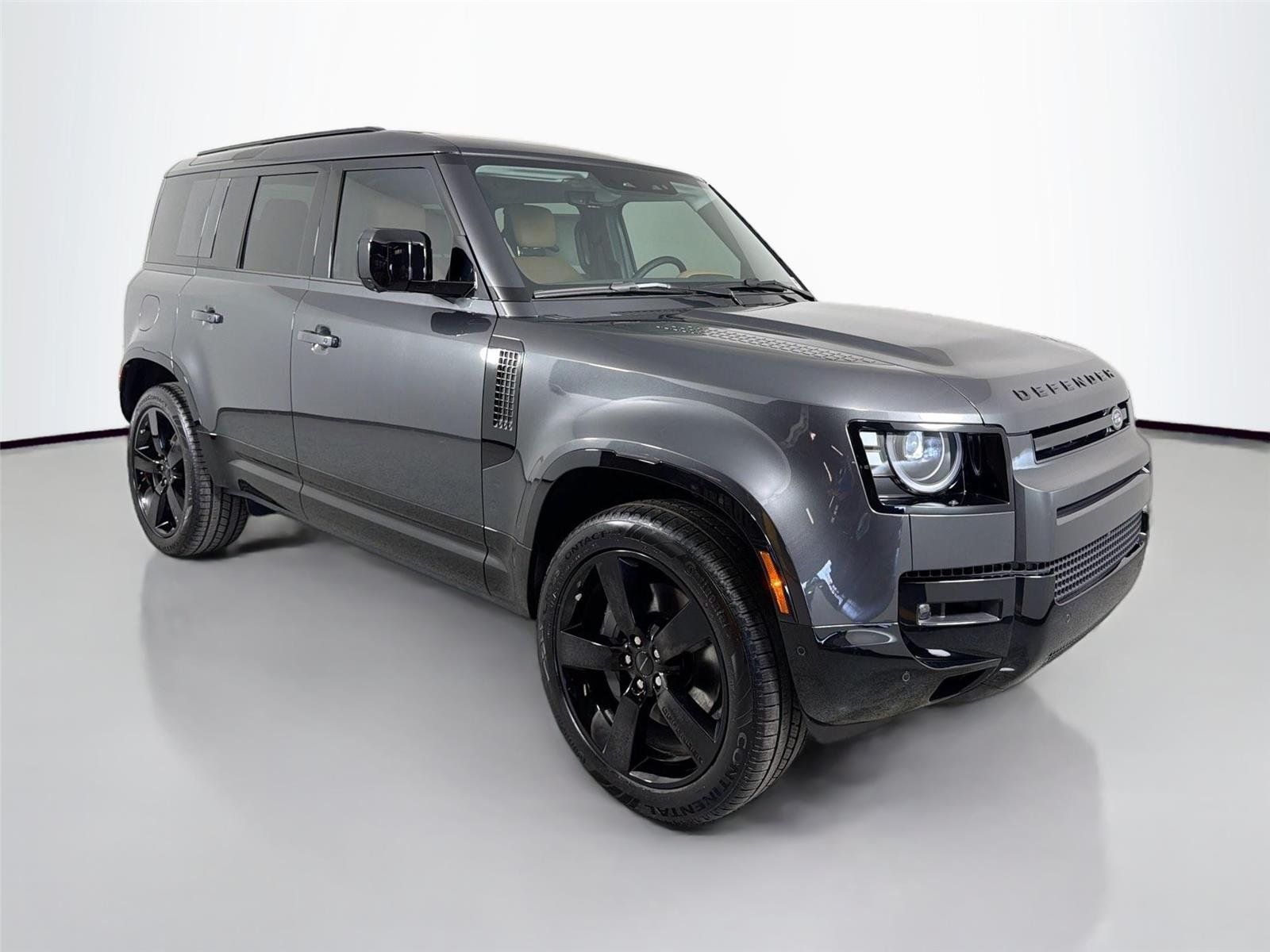 New 2026 CARPATHIAN GREY Land Rover X-Dynamic SE image 3