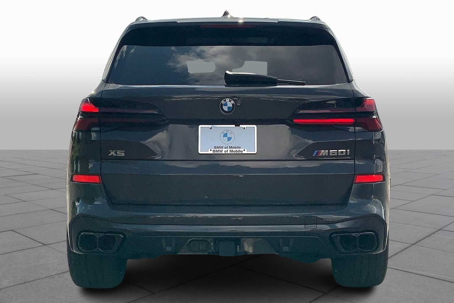 New 2026 Dravit Grey Metallic BMW M60i image 4