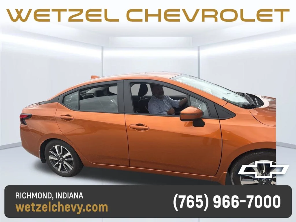 Used 2020 Orange Nissan 1.6 SV image 2