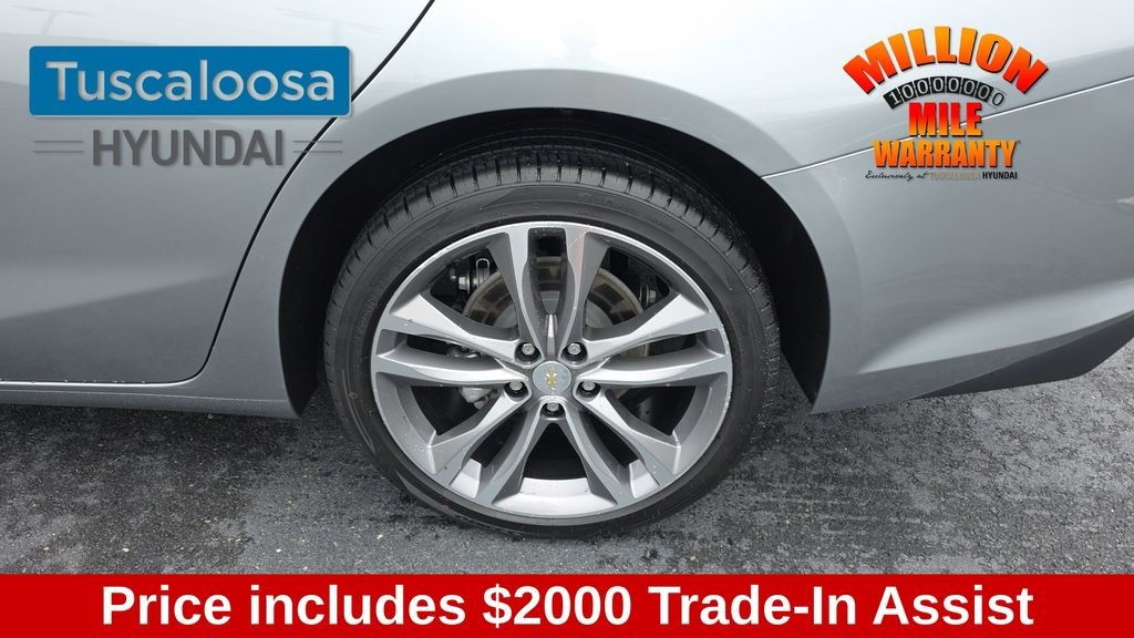 Used 2024 Gray Chevrolet LT image 10