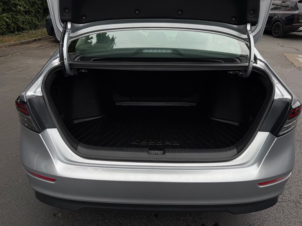Used 2025 Solar Silver Metallic Honda SE image 12