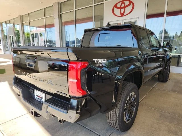 2026 Toyota Tacoma TRD Sport - Photo 11