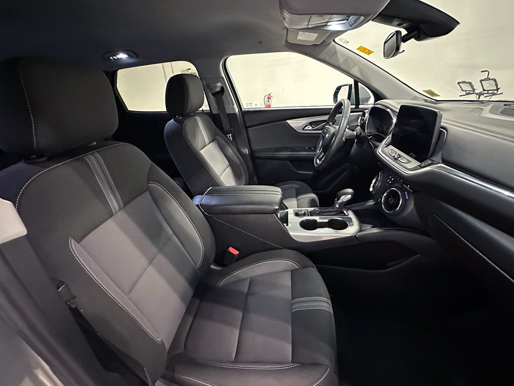 Used 2025 Gray Chevrolet LT image 25