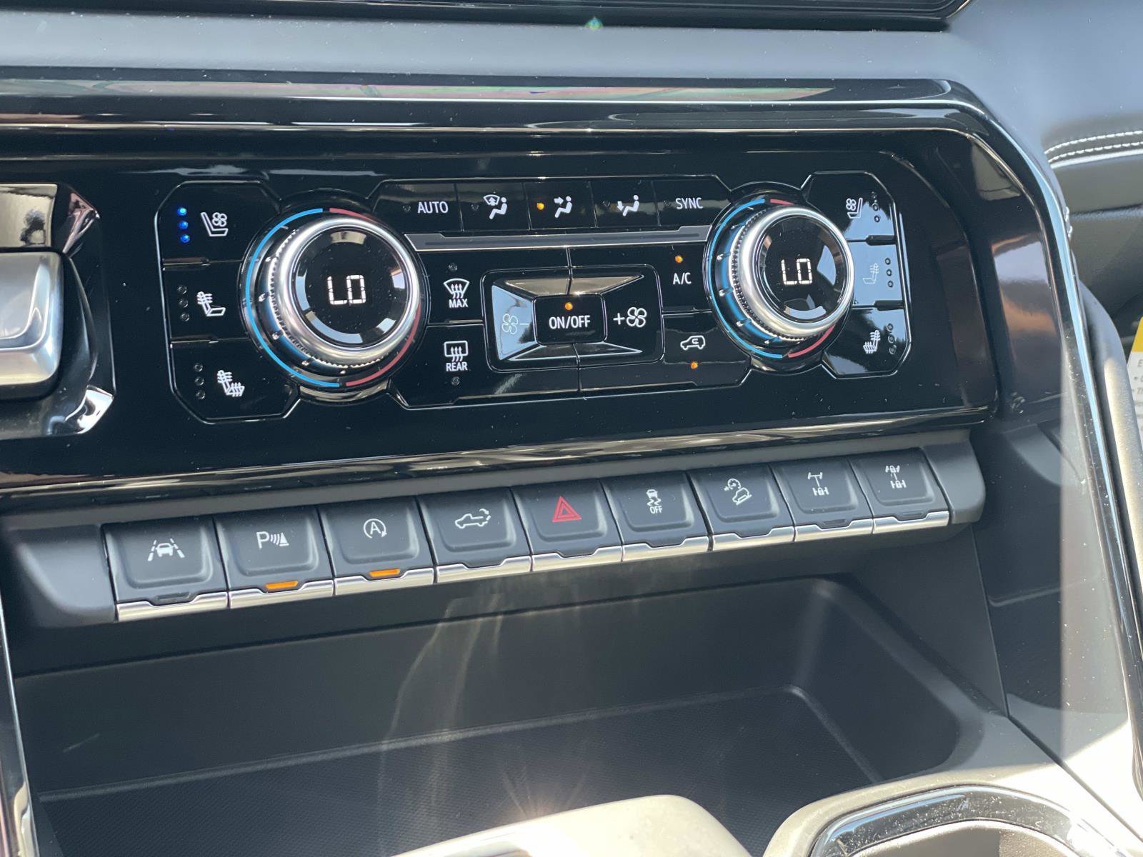 2026 GMC Sierra 1500 AT4X - Photo 16