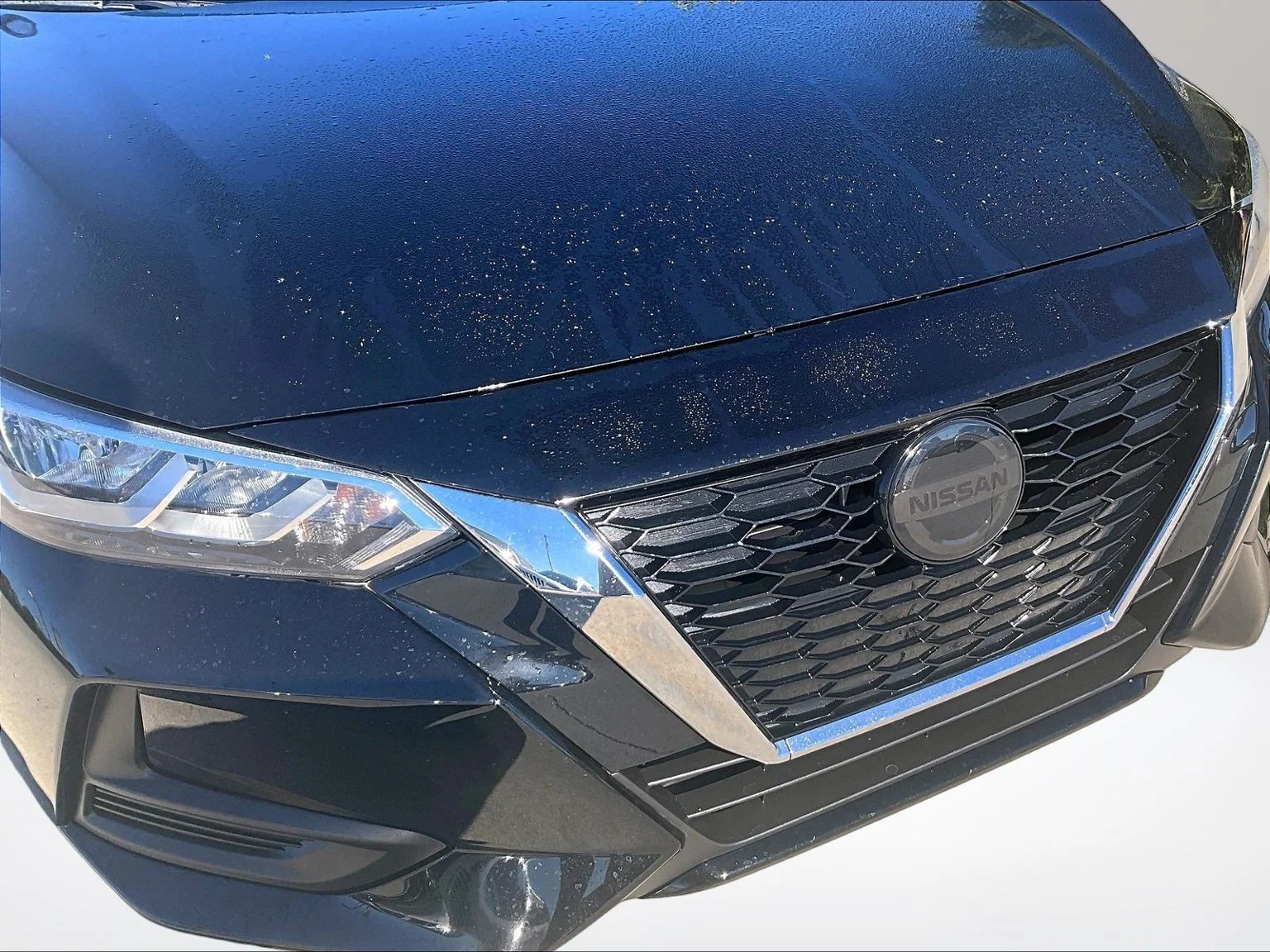 Used 2022 Black Nissan S image 27