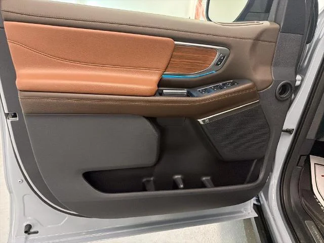 New 2027 Glacier Gray Metallic Tri-Coat Ford King Ranch® image 32