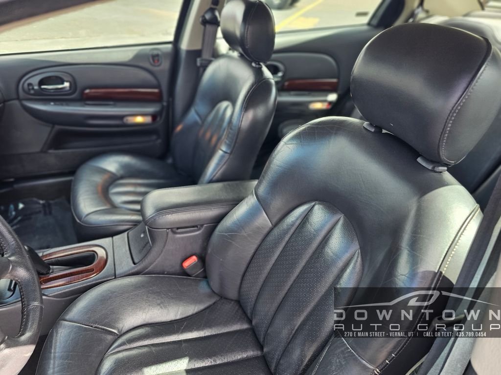 Used 1999 Green Chrysler Base image 14