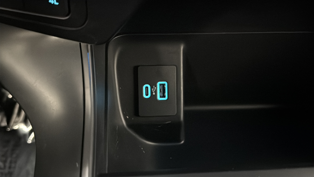 Used 2024 Carbonized Gray Metallic Ford XLT image 34
