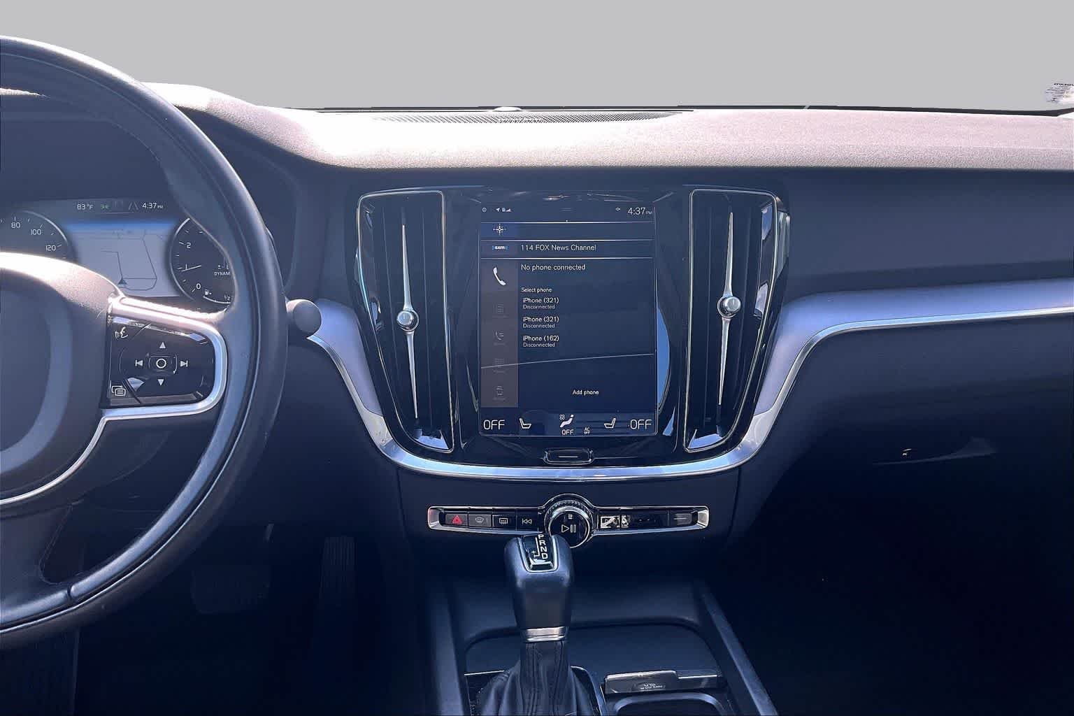 Used 2020 Crystal White Pearl Metallic Volvo Momentum image 7
