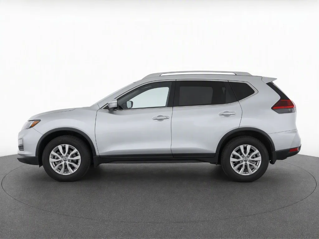 Used 2017 Brilliant Silver Nissan S image 6