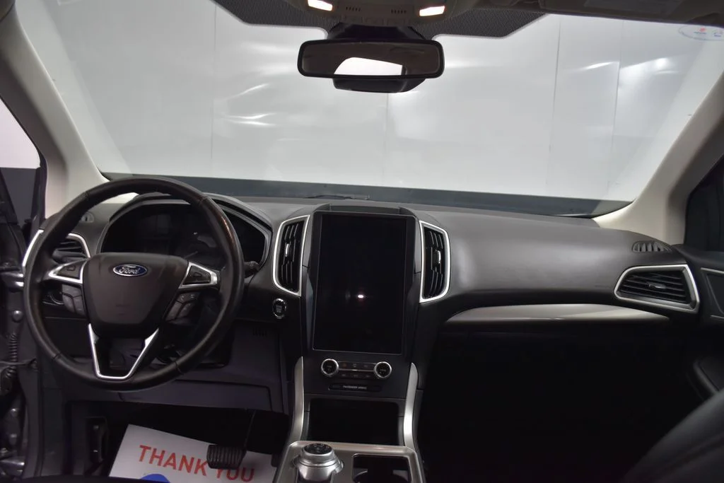 Used 2023 Gray Ford SEL image 25