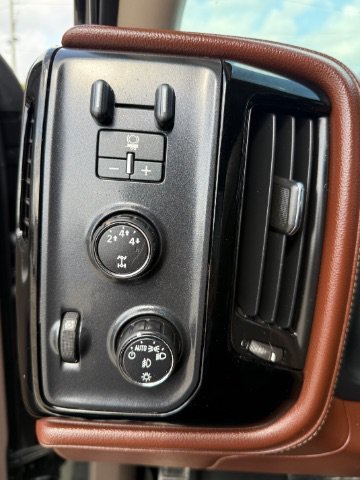 Used 2015 Black Chevrolet High Country image 23