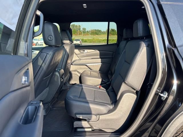 New 2027 Mosaic Black Metallic Chevrolet LT image 6