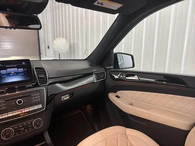 Used 2018 Black Mercedes-Benz GLE 350 image 30