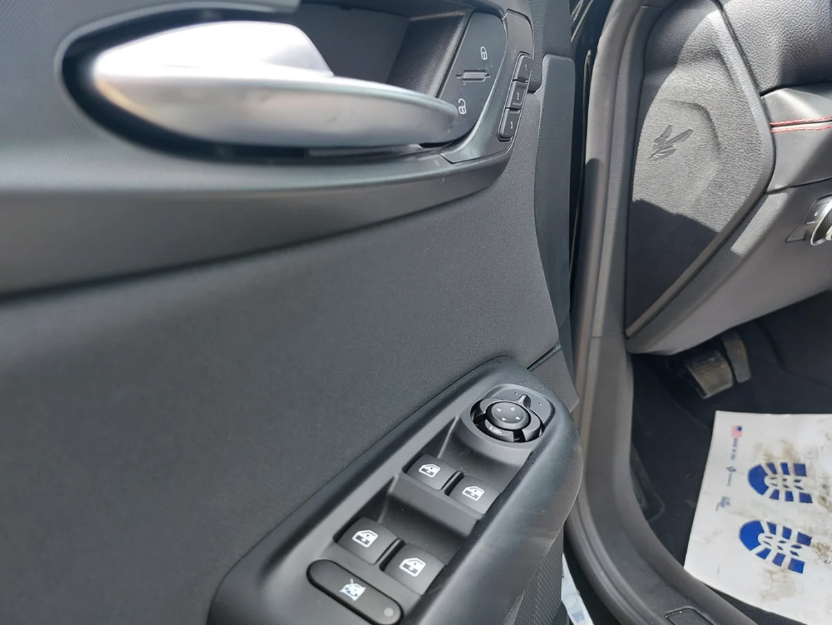 Used 2024 Black Dodge R/T Plus PHEV EAWD image 13